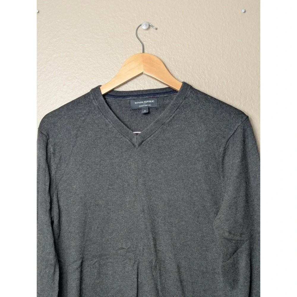 Banana Republic V-Neck Sweater Mens S Grey Luxe Yarn Cotton Silk Cashmere